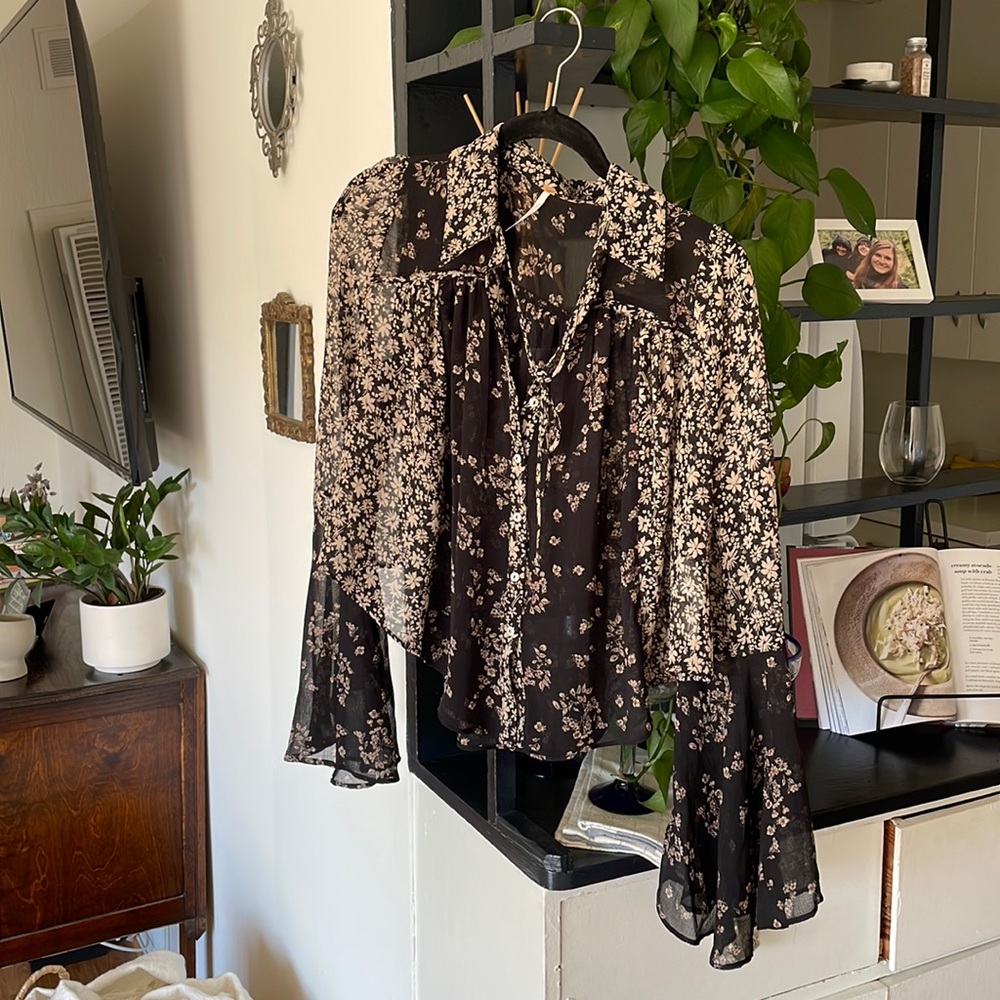 Free people chiffon black long sleeve top floral print size extra small